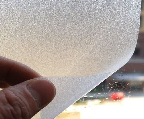 施秉玻璃门外面粘广告用什么材料好？